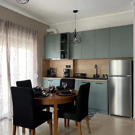 My Place Neoi Epivatai